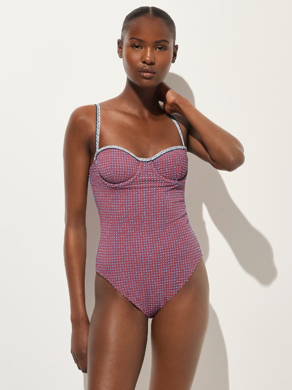 Balconette underwire one-piece in scalloped gingham